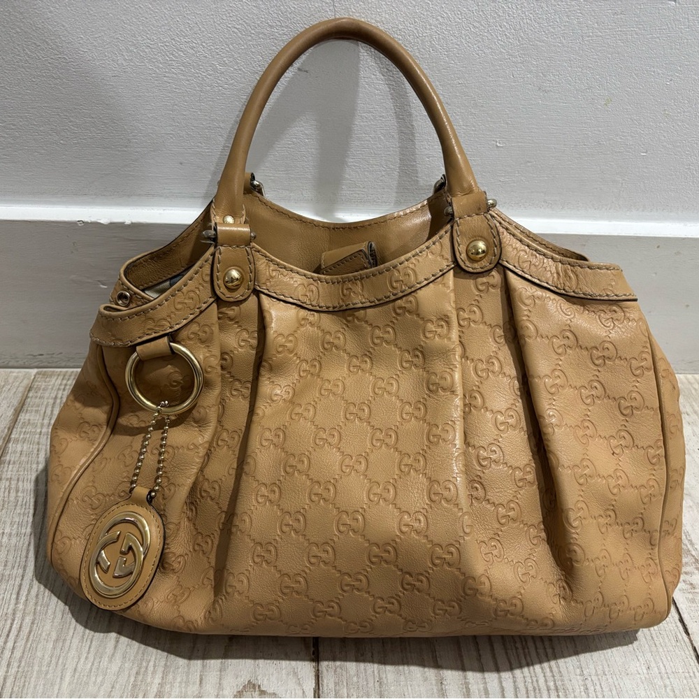 Authentic Gucci guccisima Sukey Tan / Camel Leather bag